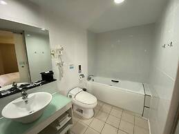 Tapeng Bay Holiday Hotel