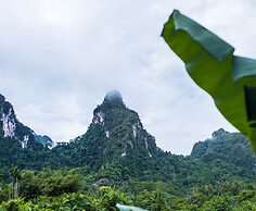 Anurak Community Lodge