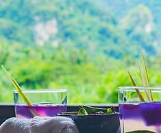 Anurak Community Lodge