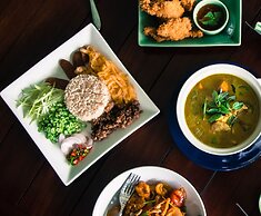 Anurak Community Lodge