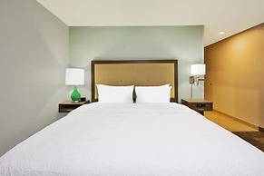 Hampton Inn by Hilton Detroit Dearborn