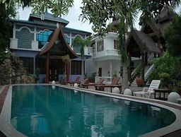 Emerald Land Hotel