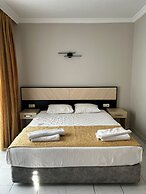 Side Beach Club Hotel