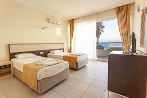 Side Beach Club Hotel