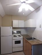 Balm Beach Resort & Motel