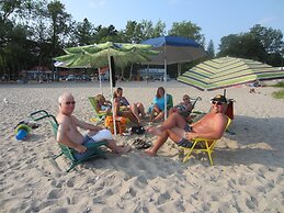 Balm Beach Resort & Motel