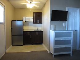 Balm Beach Resort & Motel