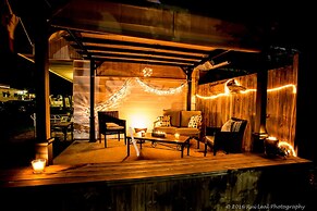 Balm Beach Resort & Motel