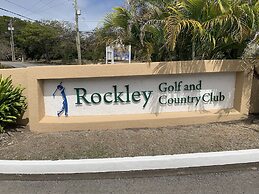 Moonshine 316 Rockley Golf Club