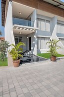 Radisson Blu Plaza Resort & Convention Centre Karjat