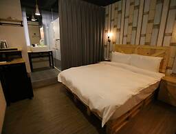 Nys Loft Hotel - Hostel