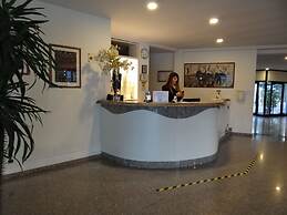 Hotel 90