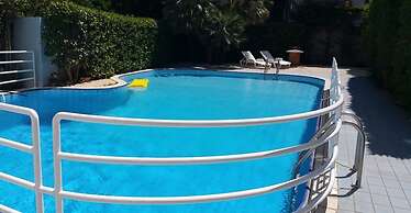 Hotel 90