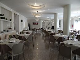 Hotel 90