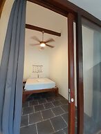 Hotel Hibiscus Garden / Jardin De Papos