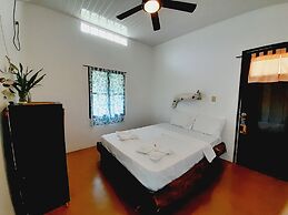 Hotel Hibiscus Garden / Jardin De Papos