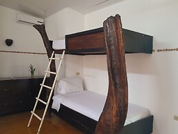 Hotel Hibiscus Garden / Jardin De Papos