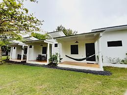 Hotel Hibiscus Garden / Jardin De Papos