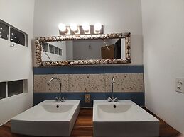 Hotel Hibiscus Garden / Jardin De Papos