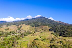 Paraiso Volcano Lodge