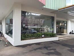 N3 Hotel Zainul Arifin