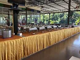 Pechmaneekan Beach Resort