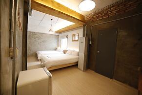 Good Day Mate Hostel