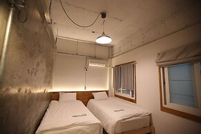 Good Day Mate Hostel