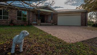 Fullcircle Farm Bed & Breakfast