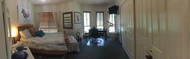 Fullcircle Farm Bed & Breakfast