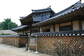 Yi Jin-rae's Historic House