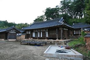 Yi Jin-rae's Historic House