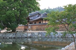 Yi Jin-rae's Historic House