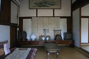 Yi Jin-rae's Historic House