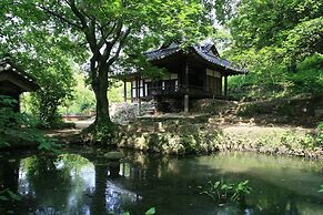 Yi Jin-rae's Historic House