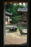 Yi Jin-rae's Historic House