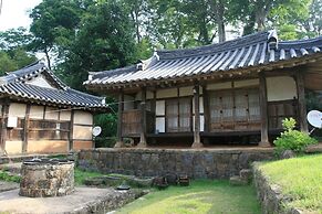 Yi Jin-rae's Historic House