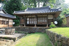 Yi Jin-rae's Historic House