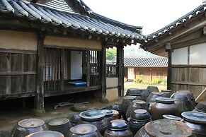 Yi Jin-rae's Historic House