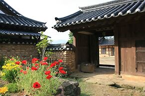 Yi Jin-rae's Historic House