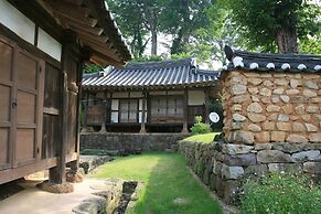 Yi Jin-rae's Historic House