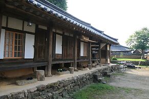 Yi Jin-rae's Historic House