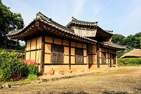 Yi Jin-rae's Historic House