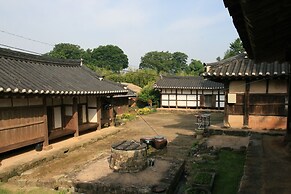 Yi Jin-rae's Historic House