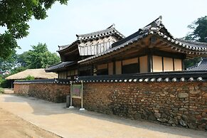 Yi Jin-rae's Historic House