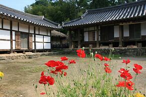 Yi Jin-rae's Historic House