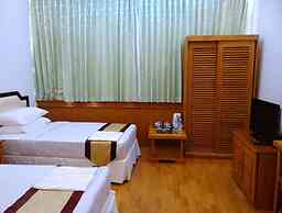 Paragon Hotel