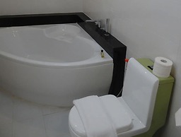 Paragon Hotel