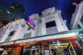 Break Point Hotel