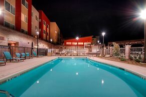 Fairfield Inn and Suites by Marriott Charlotte Airport